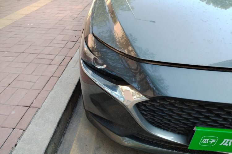 Used Mazda 3 Axela 2020 1.5L Automatic ZhiMei Edition Right Front Headlight