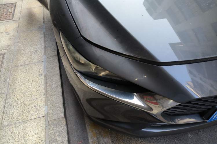 Used Mazda 3 Axela 2020 1.5L Automatic ZhiMei Edition Right Front Headlight