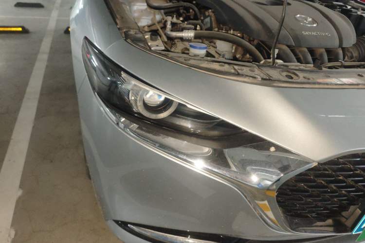 Used Mazda 3 Axela 2020 2.0L Automatic Zhiya Edition Right Front Headlight