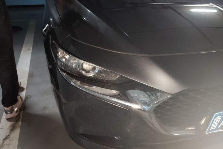 Used Mazda 3 Axela 2020 2.0L Automatic Zhiya Edition Right Front Headlight