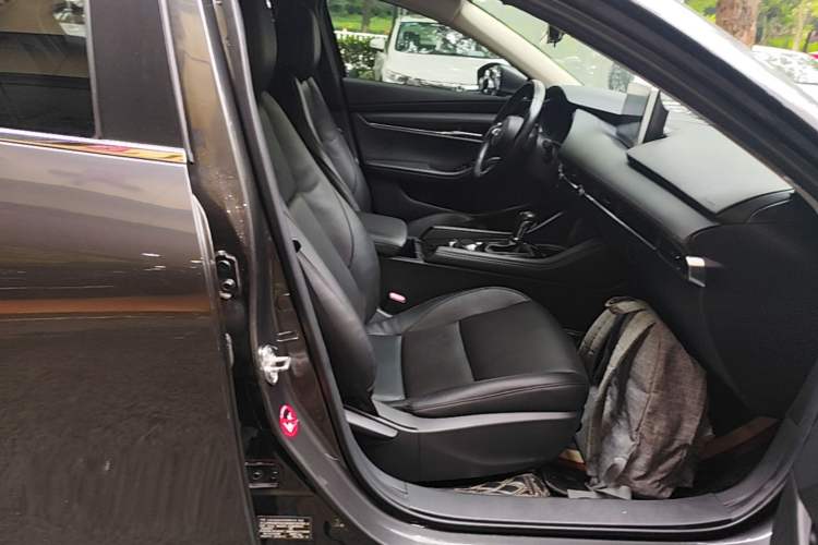 Used Mazda 3 Axela 2020 2.0L Automatic Zhiya Edition Right Front Seat