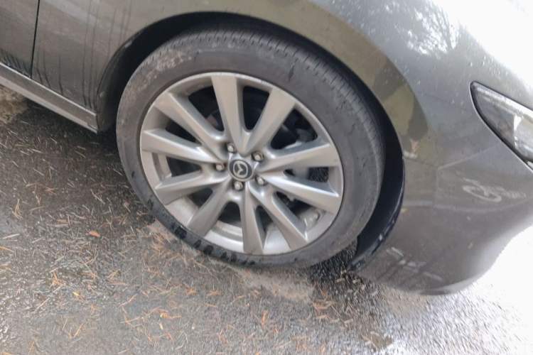 Used Mazda 3 Axela 2020 2.0L Automatic ZhiXuan Edition Right Front Wheel Hub