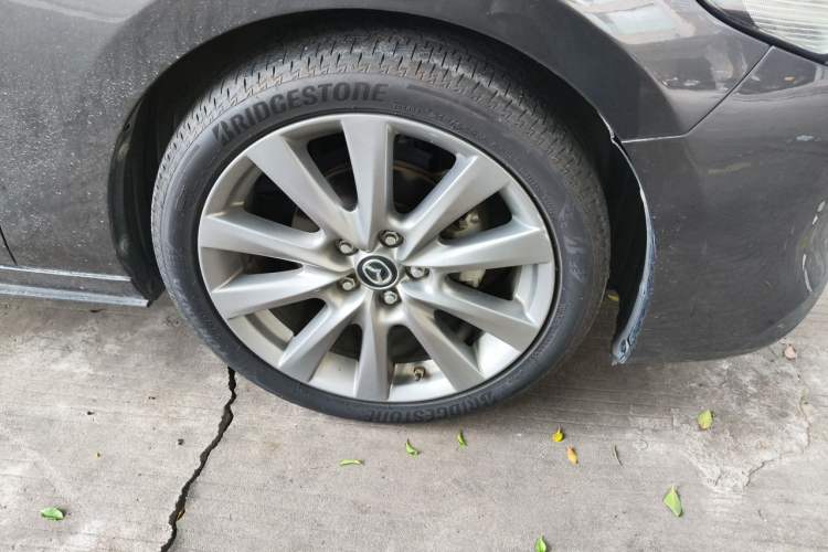 Used Mazda 3 Axela 2020 2.0L Automatic Zhiya Edition Right Front Wheel Hub
