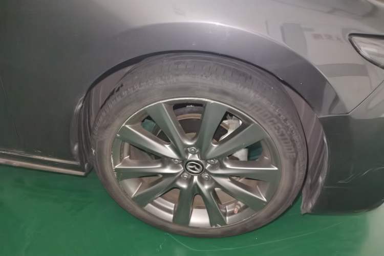 Used Mazda 3 Axela 2020 2.0L Automatic Zhiya Edition Right Front Wheel Hub