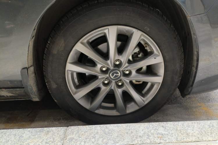 Used Mazda 3 Axela 2020 1.5L Automatic ZhiMei Edition Right Front Wheel Hub