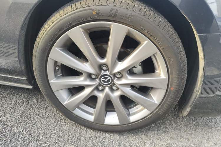 Used Mazda 3 Axela 2020 2.0L Automatic Zhiya Edition Right Front Wheel Hub
