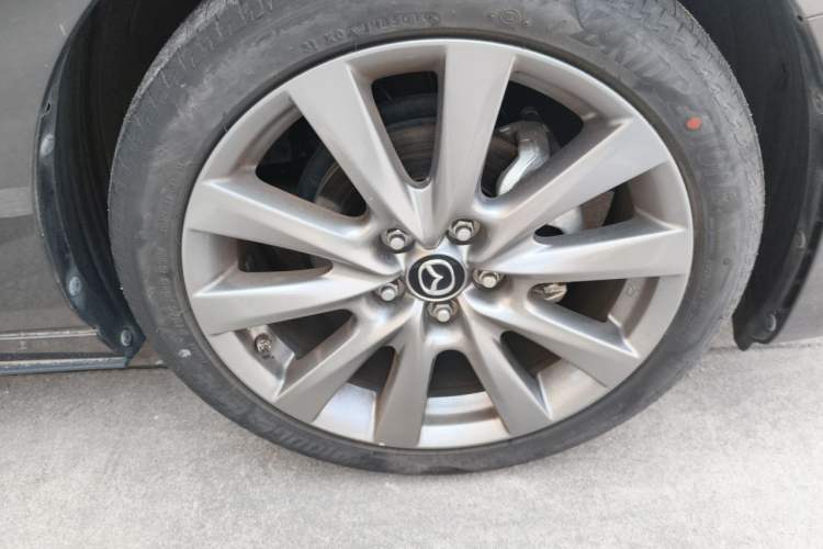 Used Mazda 3 Axela 2020 2.0L Automatic Zhiya Edition Right Front Wheel Hub