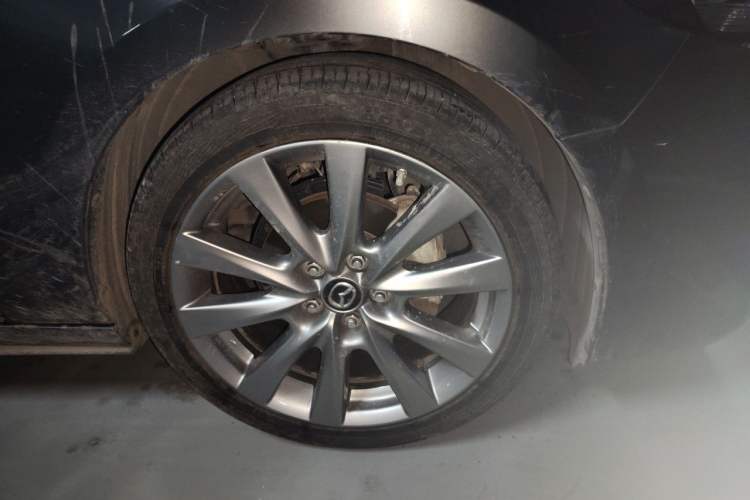 Used Mazda 3 Axela 2020 2.0L Automatic Zhiya Edition Right Front Wheel Hub