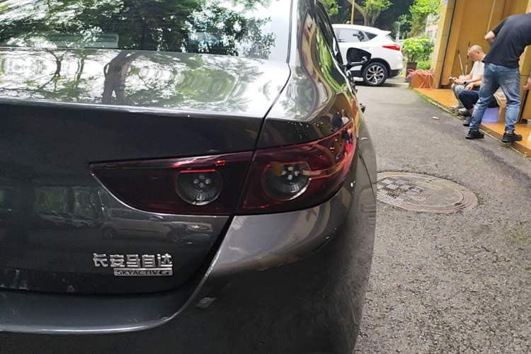 Used Mazda 3 Axela 2020 2.0L Automatic Zhiya Edition Right Rear Taillight