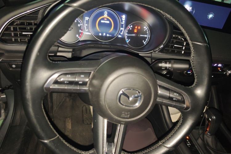 Used Mazda 3 Axela 2020 2.0L Automatic Zhiya Edition Steering Wheel