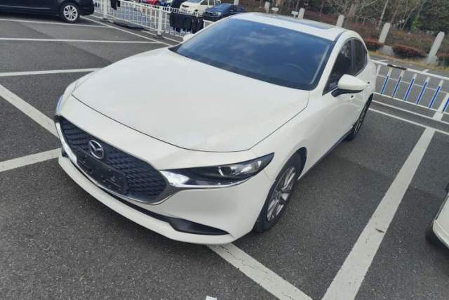 Ojetý Mazda 3 Axela 2020 1.5L Automatic Zhiyue Sunroof Version