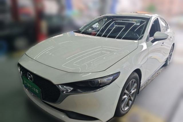 Ojetý Mazda 3 Axela 2020 1.5L Automatic ZhiMei Edition