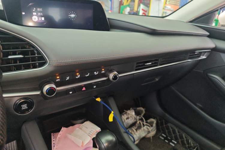 Used Mazda 3 Axela 2020 1.5L Automatic ZhiMei Edition Audio And AC Panel