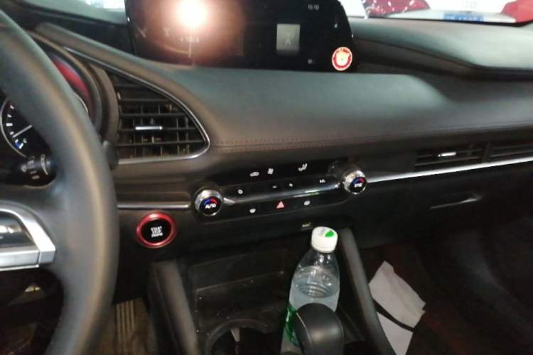 Used Mazda 3 Axela 2020 2.0L Automatic ZhiXuan Edition Audio And AC Panel