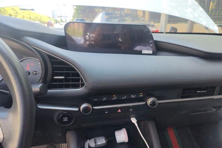 Used Mazda 3 Axela 2020 1.5L Automatic Zhiyue Sunroof Version Audio And AC Panel