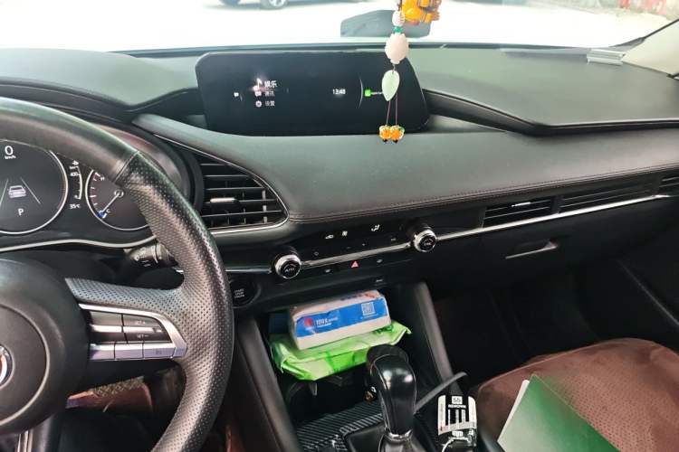 Used Mazda 3 Axela 2020 2.0L Automatic Zhiya Edition Audio And AC Panel