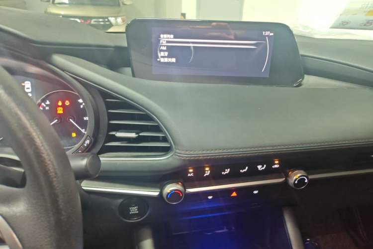 Used Mazda 3 Axela 2020 1.5L Automatic Zhiyue Sunroof Version Audio And AC Panel