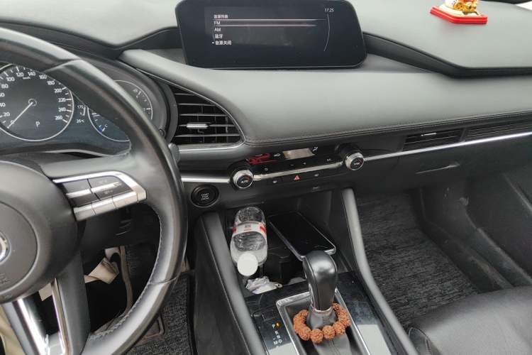 Used Mazda 3 Axela 2020 2.0L Automatic Zhiya Edition Audio And AC Panel