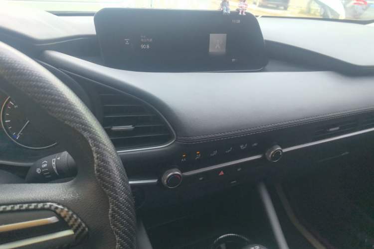 Used Mazda 3 Axela 2020 1.5L Automatic ZhiMei Edition Audio And AC Panel