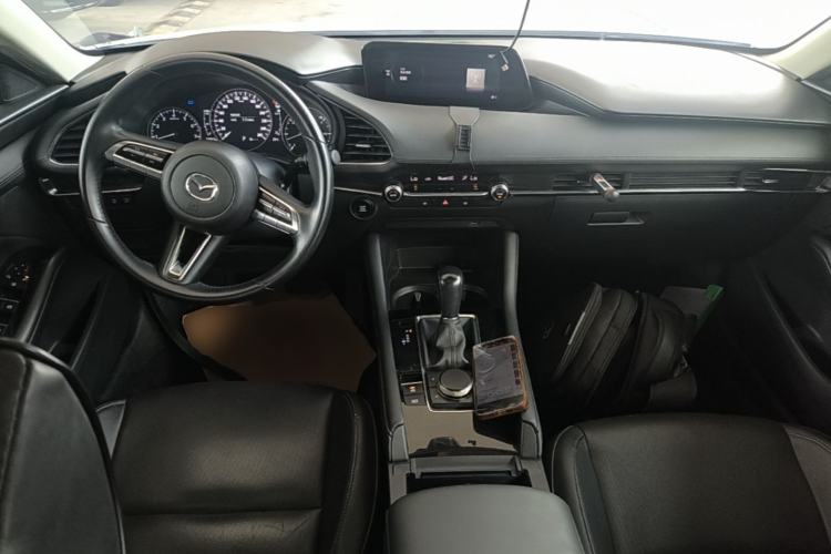 Used Mazda 3 Axela 2020 2.0L Automatic ZhiXuan Edition Center Console