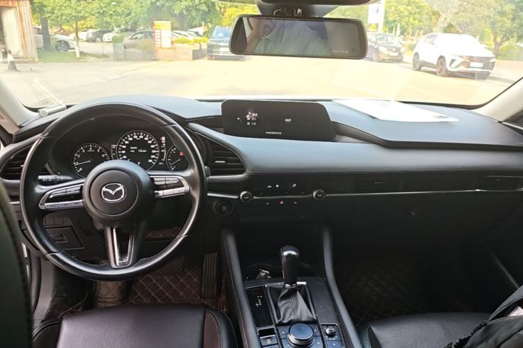 Used Mazda 3 Axela 2020 2.0L Automatic Zhiya Edition Center Console