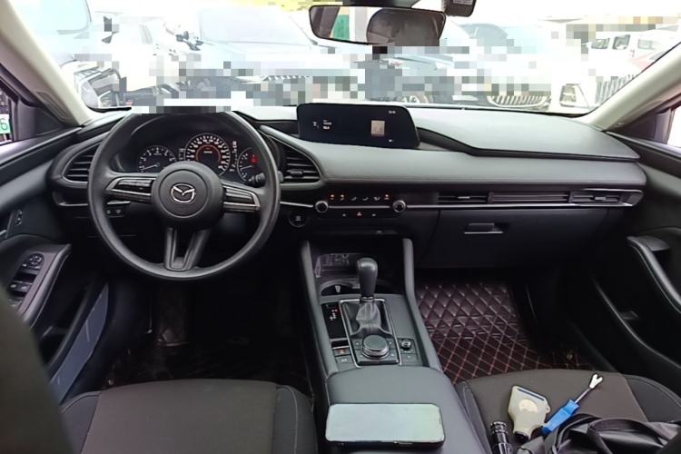 Used Mazda 3 Axela 2020 1.5L Automatic ZhiMei Edition Center Console