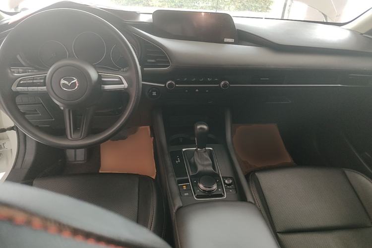 Used Mazda 3 Axela 2020 1.5L Automatic Zhiyue Sunroof Version Center Console