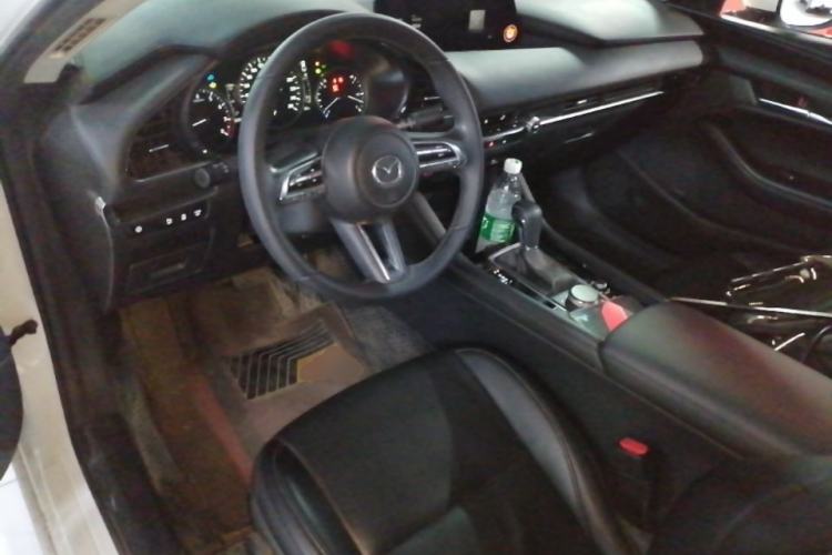 Used Mazda 3 Axela 2020 2.0L Automatic ZhiXuan Edition Center Console