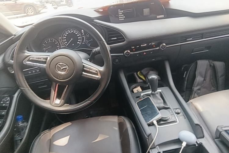 Used Mazda 3 Axela 2020 2.0L Automatic Zhiya Edition Center Console
