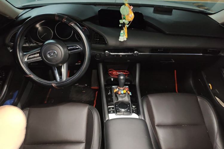 Used Mazda 3 Axela 2020 2.0L Automatic Zhiya Edition Center Console