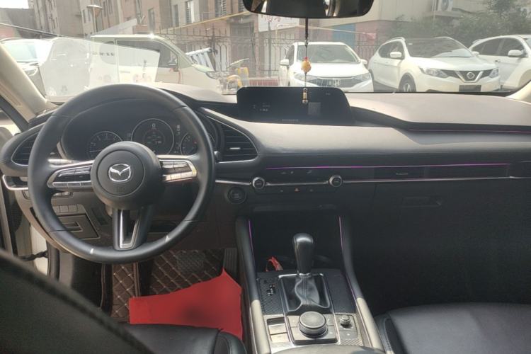 Used Mazda 3 Axela 2020 2.0L Automatic Zhiya Edition Center Console