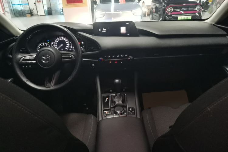 Used Mazda 3 Axela 2020 1.5L Automatic Zhiyue Sunroof Version Center Console