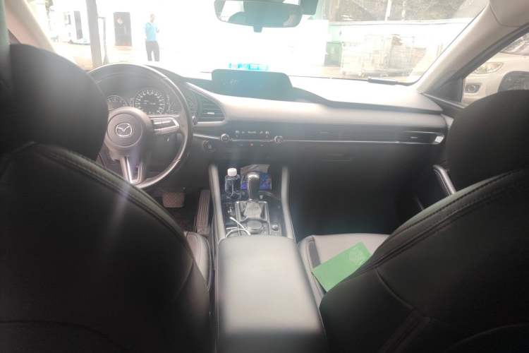 Used Mazda 3 Axela 2020 2.0L Automatic ZhiXuan Edition Center Console