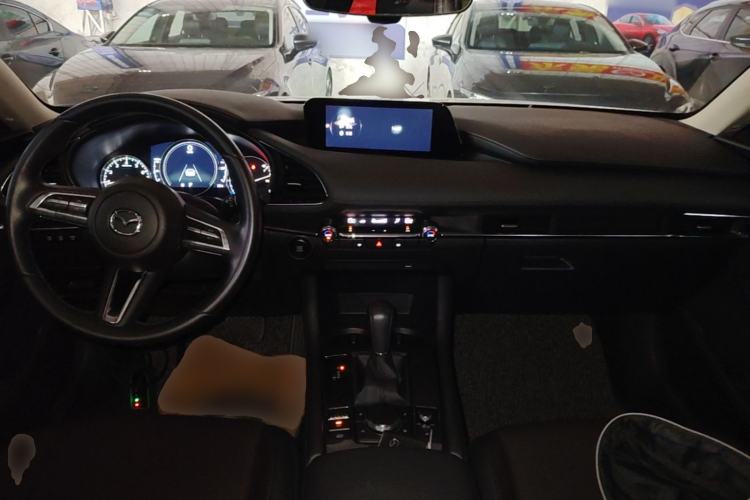 Used Mazda 3 Axela 2020 2.0L Automatic Zhiya Edition Center Console