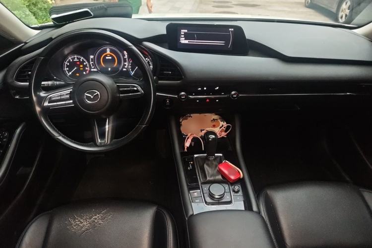 Used Mazda 3 Axela 2020 2.0L Automatic ZhiXuan Edition Center Console