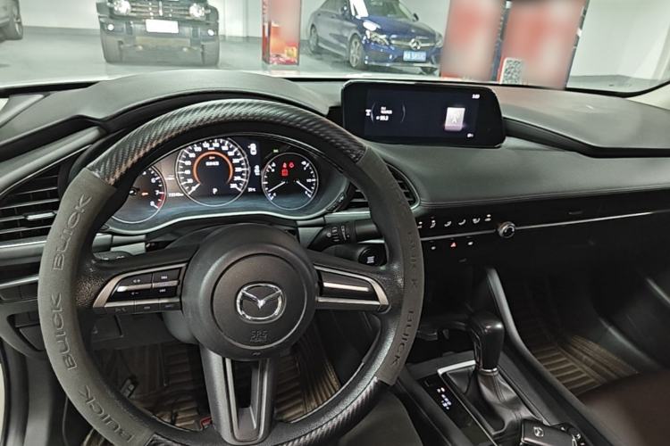 Used Mazda 3 Axela 2020 1.5L Automatic Zhiyue Sunroof Version Center Console