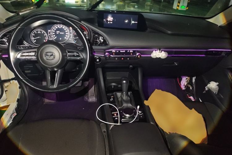Used Mazda 3 Axela 2020 2.0L Automatic ZhiXuan Edition Center Console