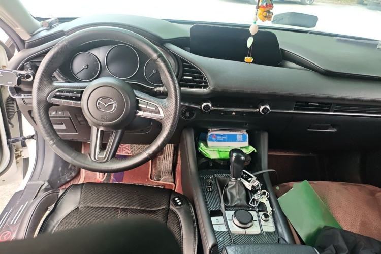 Used Mazda 3 Axela 2020 2.0L Automatic Zhiya Edition Center Console