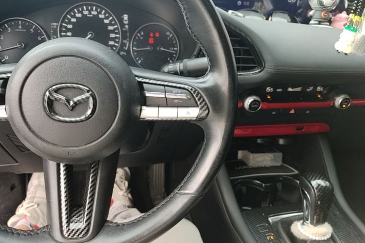 Used Mazda 3 Axela 2020 2.0L Automatic Zhiya Edition Center Console