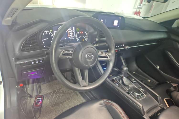 Used Mazda 3 Axela 2020 1.5L Automatic Zhiyue Sunroof Version Center Console
