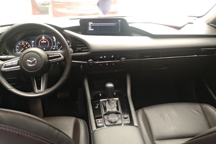 Used Mazda 3 Axela 2020 2.0L Automatic Zhiya Edition Center Console