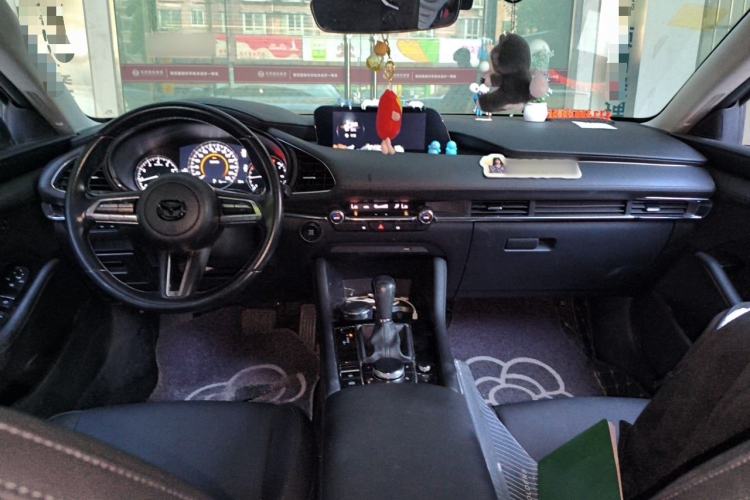 Used Mazda 3 Axela 2020 2.0L Automatic ZhiXuan Edition Center Console