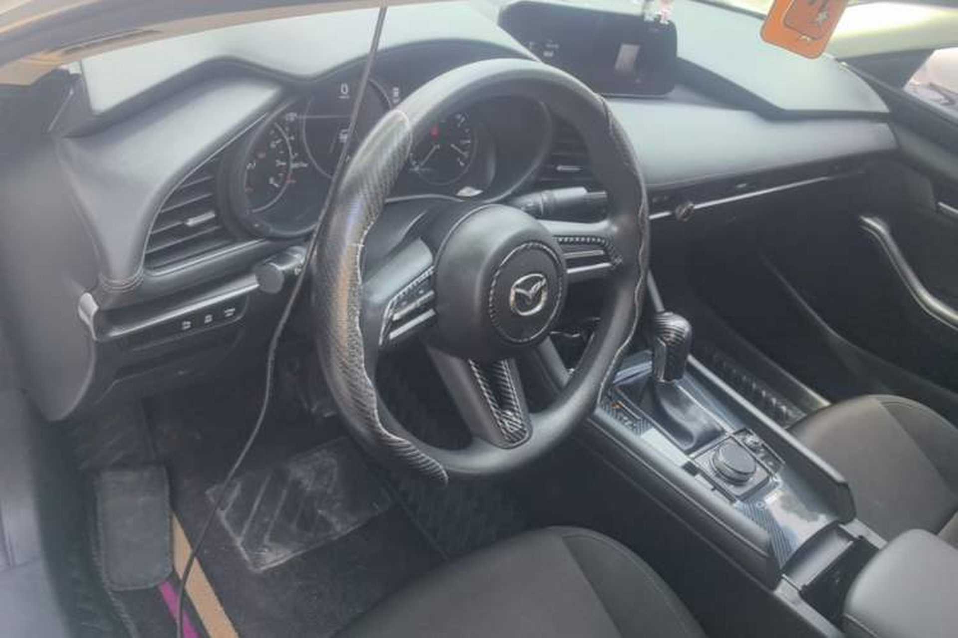 Used Mazda 3 Axela 2020 1.5L Automatic ZhiMei Edition Center Console