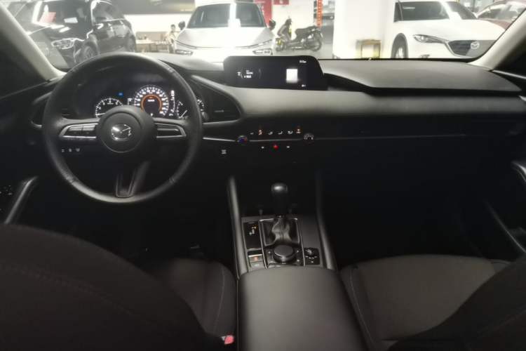Used Mazda 3 Axela 2020 1.5L Automatic Zhiyue Sunroof Version Center Console