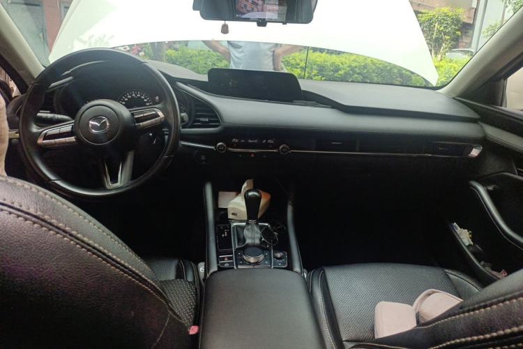 Used Mazda 3 Axela 2020 2.0L Automatic ZhiXuan Edition Center Console