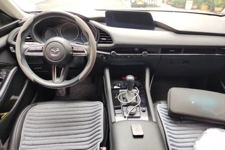 Used Mazda 3 Axela 2020 2.0L Automatic ZhiXuan Edition Center Console
