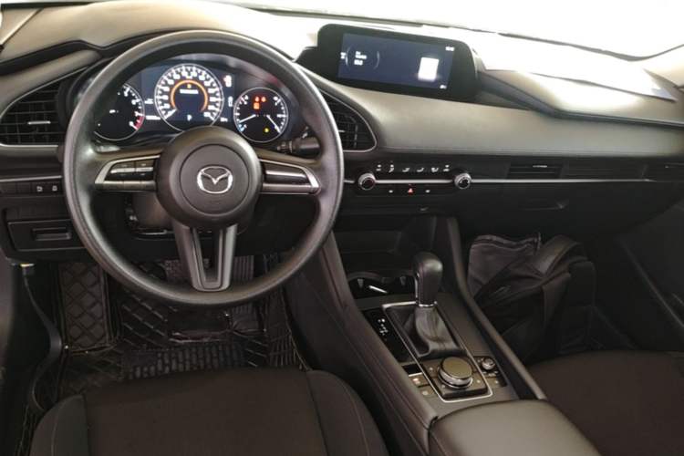 Used Mazda 3 Axela 2020 1.5L Automatic Zhiyue Sunroof Version Center Console