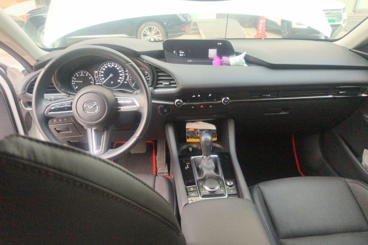 Used Mazda 3 Axela 2020 2.0L Automatic Zhiya Edition Center Console