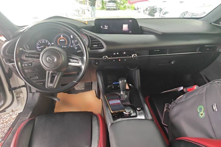Used Mazda 3 Axela 2020 2.0L Automatic ZhiXuan Edition Center Console