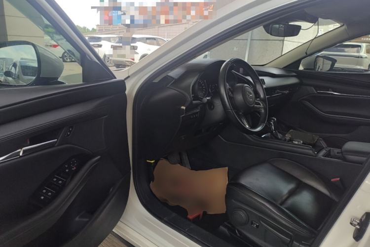 Used Mazda 3 Axela 2020 2.0L Automatic ZhiXuan Edition Driver Seat